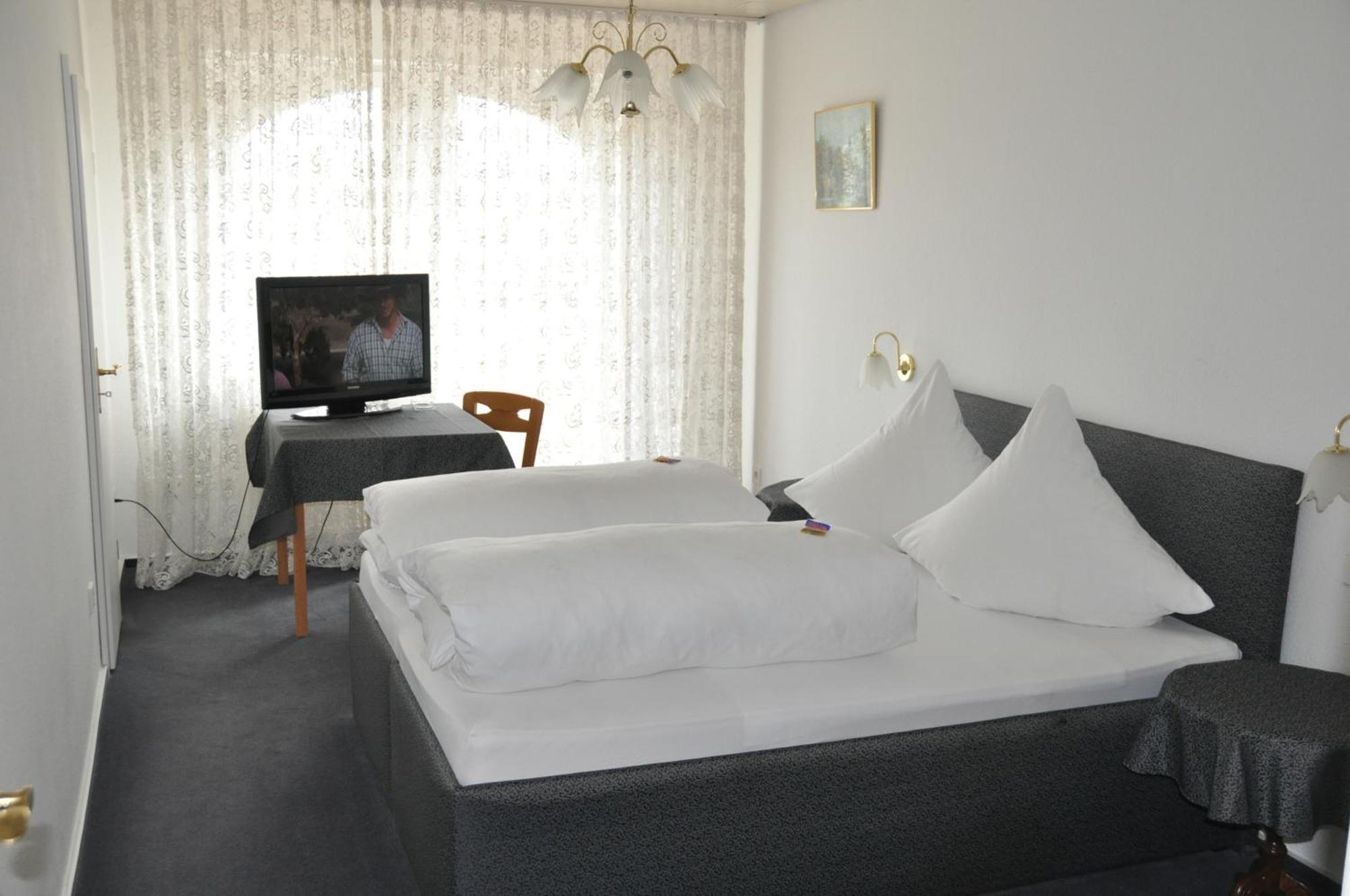 Gaestehaus Ullmannshof Kirchheim am Neckar Quarto foto